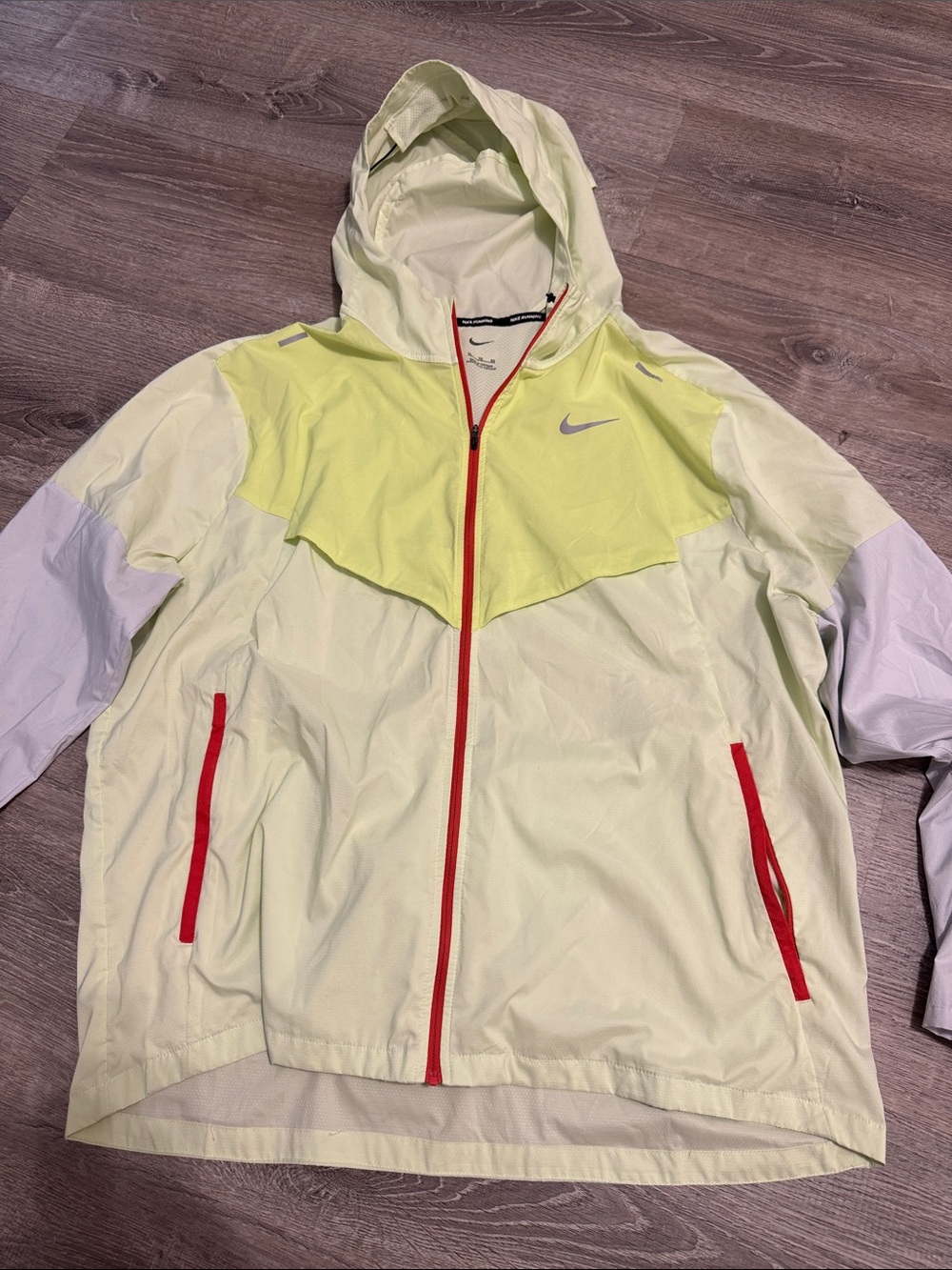 Nike Running Men Pale Yellow Hooded Jacket with Red Zippers